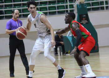 BORNOVA BELEDİYESPOR: 84- YALOVASPOR: 66