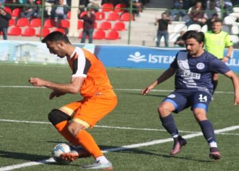 İzmirspor Avantaj Yakaladı