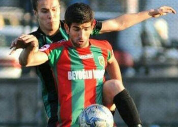 Mustafa Akbaş, Ezinespor’da