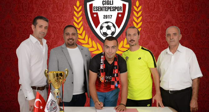 Çiğli Esentepe Genç Kaleci Deniz Felekoğlu ile Anlaştı