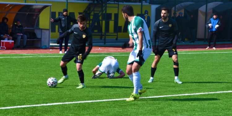 ALİAĞASPOR FK, SALİHLİ’Yİ ELİ BOŞ GÖNDERDİ