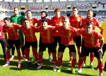 YELKİSPOR LİDERLİĞİ SEVDİ