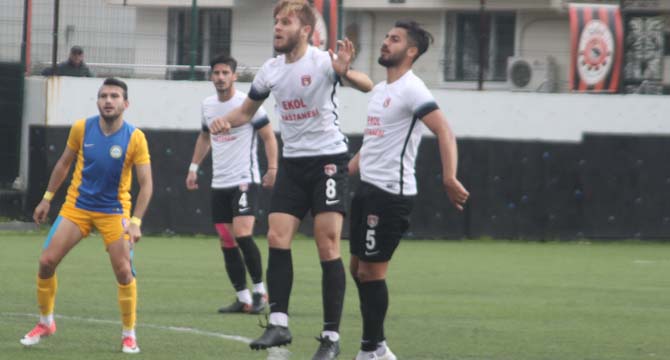 Çiğli Zirve Takibini Sürdürüyor