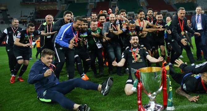 Akhisar’dan Tarihi Zafer