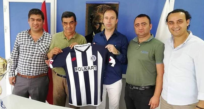 İzmirspor Serdar Sabuncu ile Yola Devam Dedi
