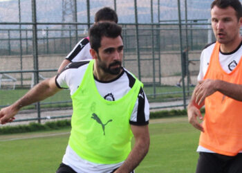 GENCER, ALTAY CAMİASINDAN ÖZÜR DİLEDİ