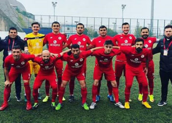 Bozyakaspor: 5- Eski İzmir Gençlik: 3