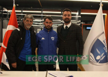 BERKANT GÜZEL’DE BORNOVA ATA SPOR’A İMZALADI