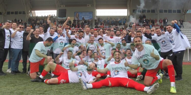 ŞAMPİYON ÇEŞME BELEDİYESPOR, BAL LİGİNE ADINI YAZDIRDI