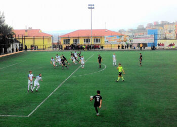 Güzeltepe Gençlik: 1- Yamanlar Esenspor: 3