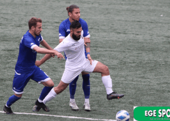 BORNOVA ATASPOR, LİDERLİĞİ SEVDİ