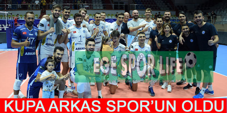 8.TSYD İZMİR VOLEYBOL TURNUVASI’NDA KAZANAN ARKAS SPOR