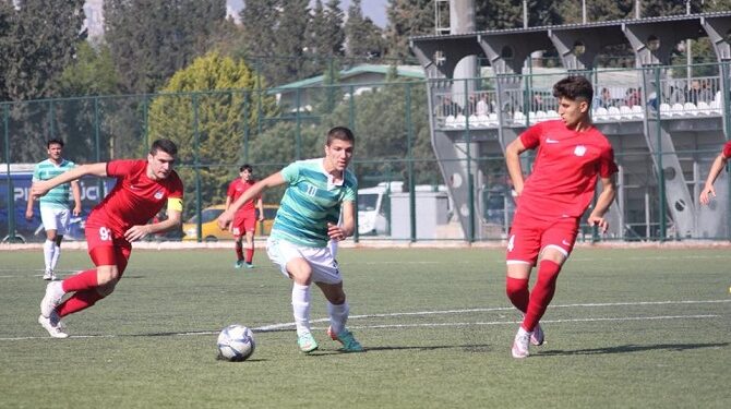 Bornova Belediye, Yamanlar’ı Penaltılarda Geçti