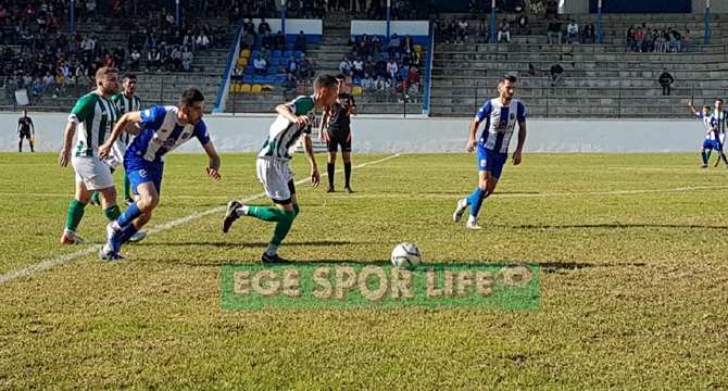 ÖZDERESPOR EVİNDE PUAN KAYBI YAŞADI