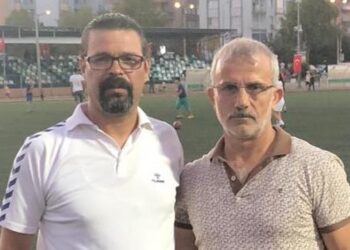 Seydiköy’de Engin Hoca’da İmzayı Attı