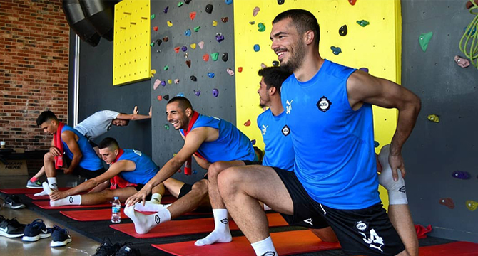 ALTAY ŞANSA BIRAKMIYOR