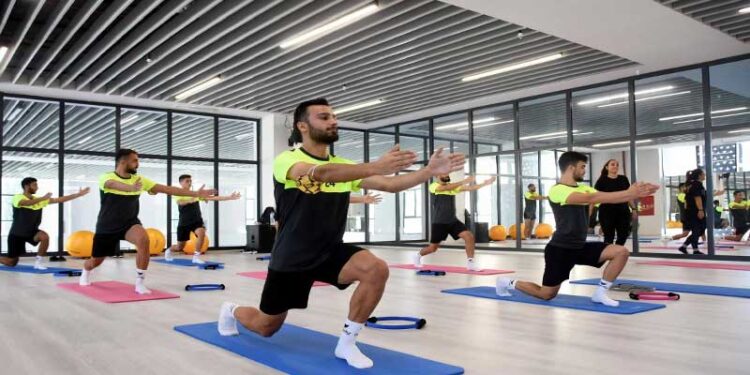 ALİAĞASPOR FK, SALONDA PİLATES ÇALIŞTI