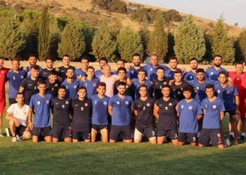 BERGAMA BELEDİYESPOR TOPBAŞI YAPTI