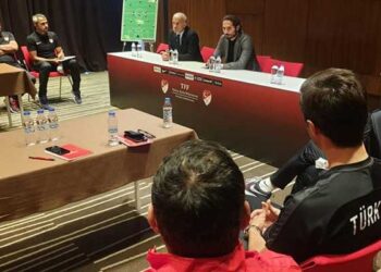 BÖLGE ANTRENÖRLERİ EĞİTİM PROGRAMI BAŞLADI