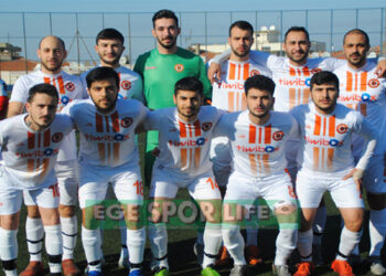 KARABAĞLAR FK, MAÇ FAZLASIYLA LİDERLİĞE OTURDU