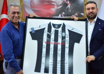 Ekmekçioğlu’ndan Uygur’a Ziyaret