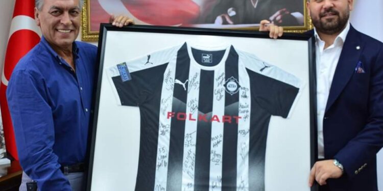 Ekmekçioğlu’ndan Uygur’a Ziyaret