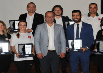 İZMİR BELEDİYESPOR’A ÖDÜL YAĞDI