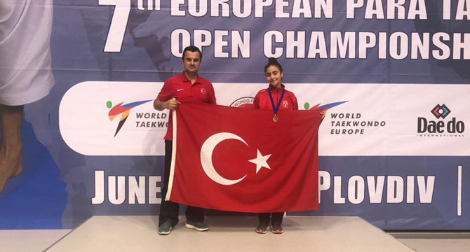 Taekwondo da Bornova’nın Gururu Oldu