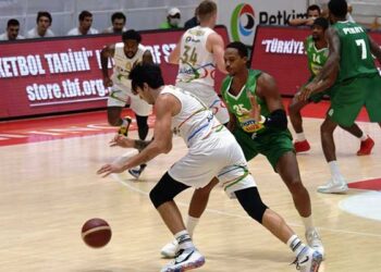 ALİAĞA PETKİMSPOR EVİNDE KAZANDI