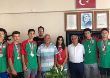 MADALYALARIYLA HAYIRLI OLSUN ZİYARETİ