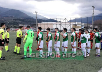 ARMUTLUSPOR: 1- ULUCAKSPOR: 1