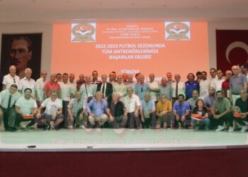 İZMİR TÜFAD’DAN YILIN ANTRENÖRLERİ ÖDÜL TÖRENİ