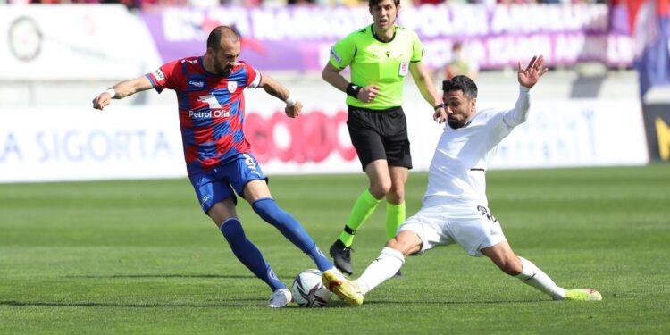 ALTINORDU’DAN KRİTİK GALİBİYET