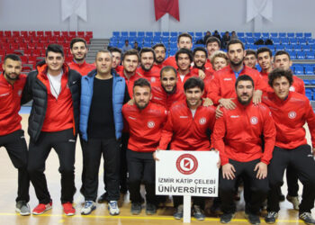İZMİR’DE FUTSAL ŞÖLENİ