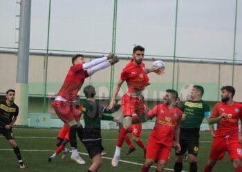 BUCA GENÇLERBİRLİĞİ, ÖZENSPOR ENGELİ FARKLI GEÇTİ
