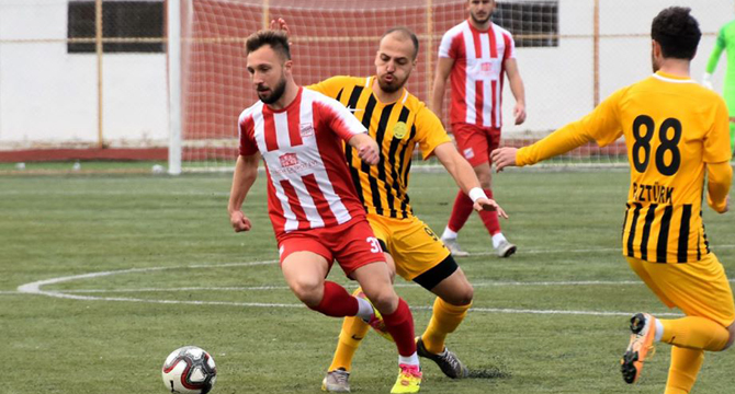 ALİAĞASPOR FK, AYVALIK’I TEK GOLLE GEÇTİ