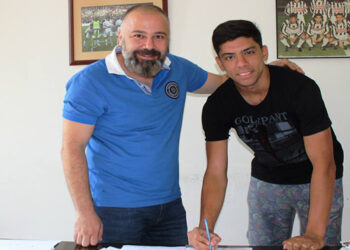 ALTAY’DA CENK ÖZKAÇAR PROFESYONEL İMZA ATTI