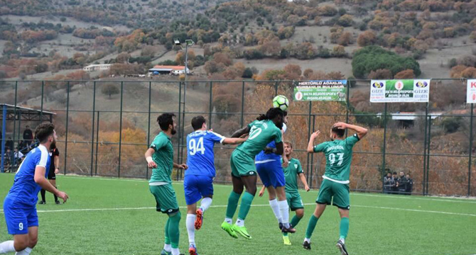 Bornova Yeşilova Tek Golle 3 Puanı Kaptı