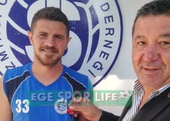 İZMİRSPOR’DA ÖZEL PRİMLER DAĞITILDI