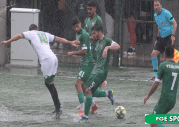 BORNOVA YEŞİLOVA ZİRVE YARIŞINI SÜRDÜRDÜ