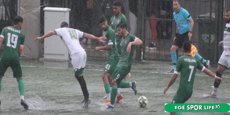 BORNOVA YEŞİLOVA ZİRVE YARIŞINI SÜRDÜRDÜ