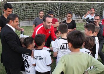 EKMEKÇİOĞLU: ‘‘FUTBOL SEYİRCİ İLE GÜZEL’’