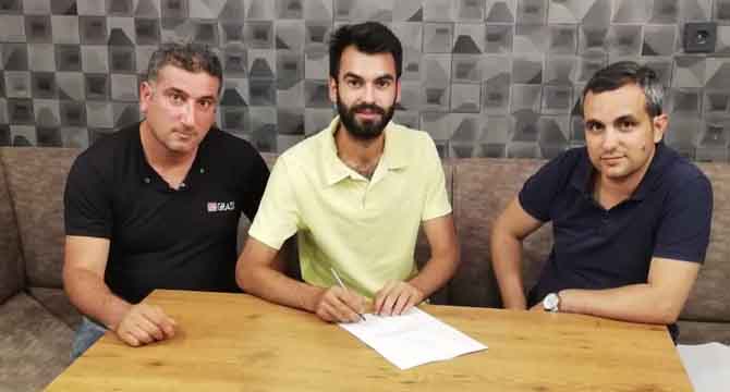 K.Cennetçeşme Berkut Kurt’u Yuvada Tuttu
