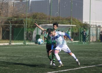 BORNOVA ATASPOR, ŞAMPİYONLUĞA BİR ADIM DAHA YAKLAŞTI