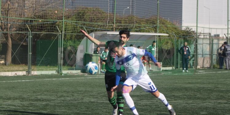 BORNOVA ATASPOR, ŞAMPİYONLUĞA BİR ADIM DAHA YAKLAŞTI
