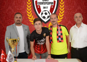 Çiğli Esentepe Emre Turan Transferini Bitirdi