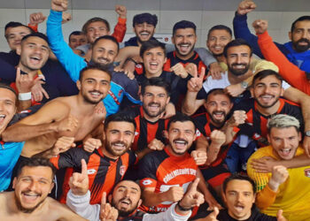 ÇİĞLİ DERBİYİ KAZANDI YENİDEN LİDER OLDU