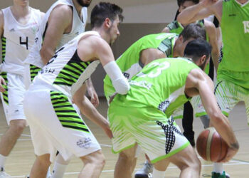 Bornova Belediyespor:70 Manisa B.Şehir Belediyespor:73
