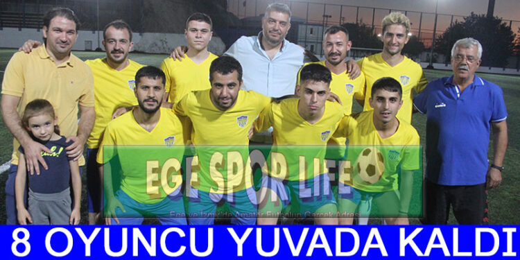 YEŞİLYURTSPOR’DA 8 OYUNCU BİRDEN İMZALADI