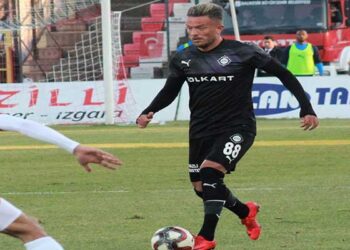 ÖZGÜR ÖZKAYA: AKHİSARSPOR MAÇINDA GALİBİYETTEN BAŞKA DÜŞÜNCEMİZ YOK